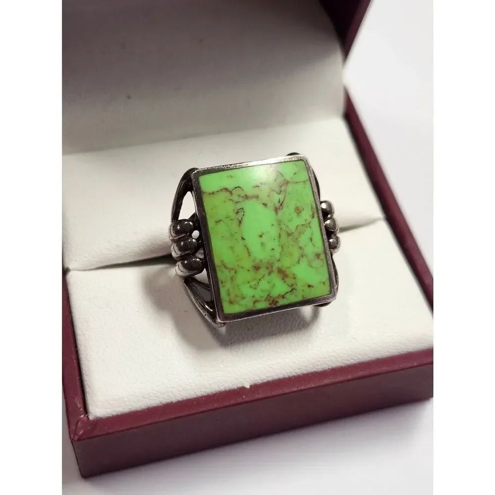 CFJ Sterling Silver Green Statement Ring Size 7